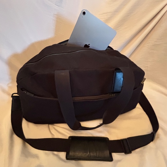 Travel Chic: *Away* Black Canvas Weekender - Picture 13 of 16